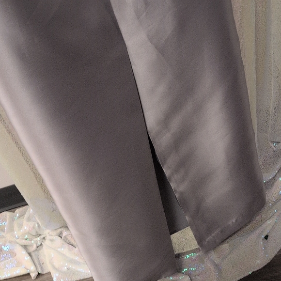 Elegant Silver Lace Long Sleeve Dress - Picture 10 of 11